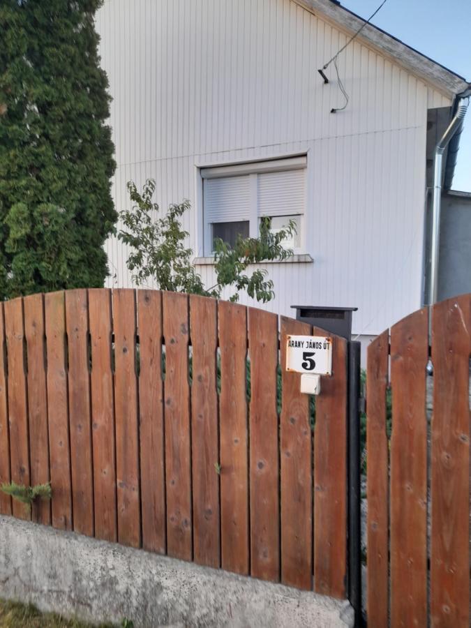 Edit vendégház Szabolcsveresmart Exterior foto